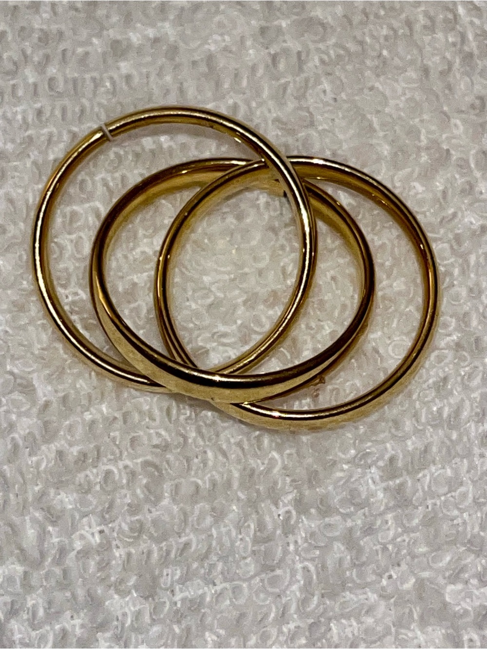 Dainty Interlocking Fidget Ring - Picture 5 of 5